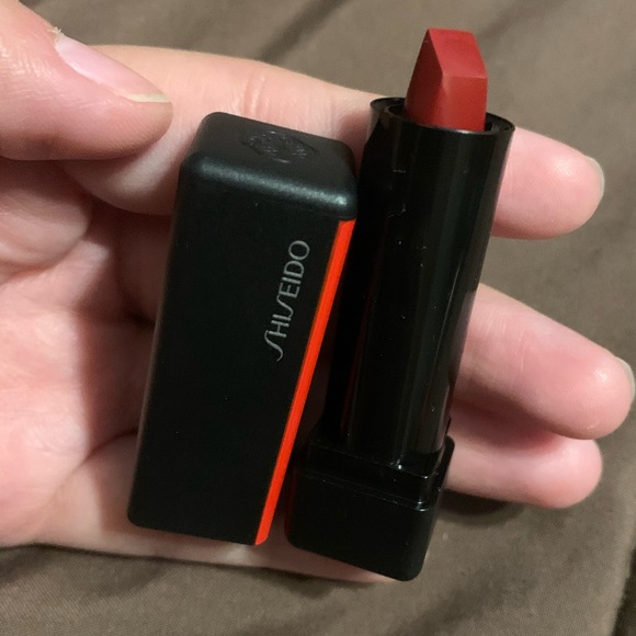 Shiseido ModernMatte Powder lipstick - Picture 4 of 6